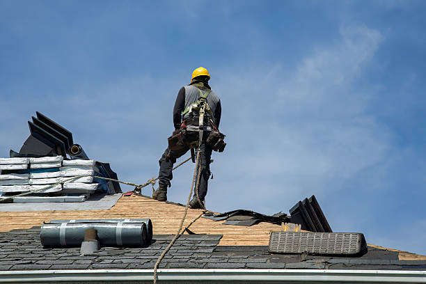 Professional Roofing technician working in Bunker Hill, OR